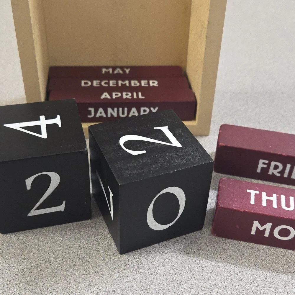 Harry Potter Daily Wooden Desk Calendar